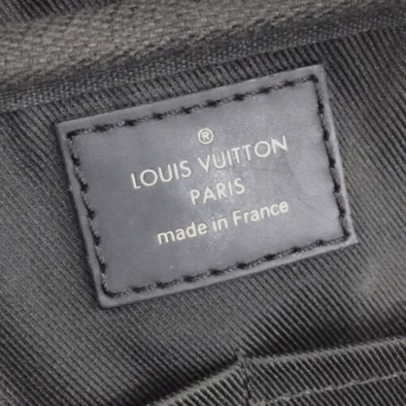 LOUIS VUITTON Bum Bag Monogram Eclipse Black - Picture 4 of 11